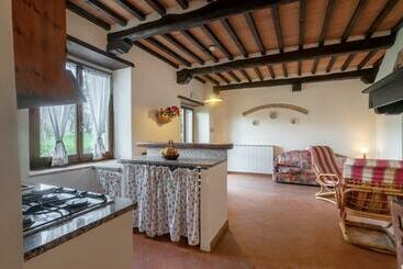 Universal Harmony   Capinera