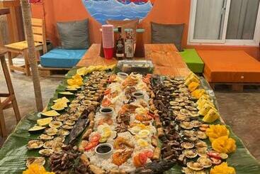 هتل West Coast Beach House