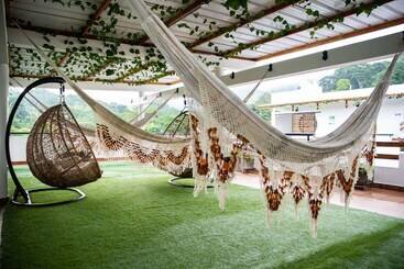 בית מלון כפרי On The Rock