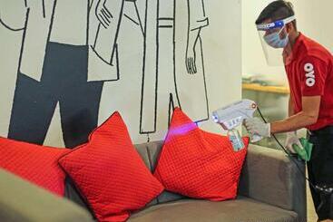 Hotelli Oyo Townhouse 294 Near Artemis Hospital