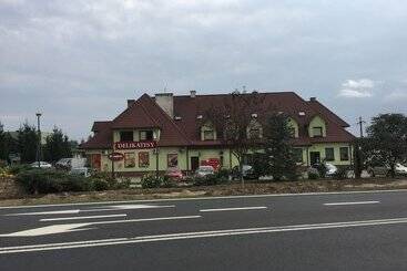 בית מלון כפרי Zajazd Namysłowiak