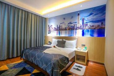 Chonpines Hotel Shenzhen Gongming Honghuashan Metro Station