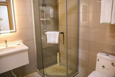 Отель Greentree Inn Nanjing Zhongshan Mausoleum Scenic Area Zhongling Street Subway Station Express