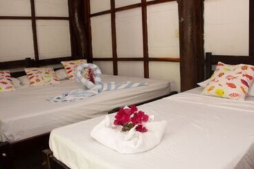 בית מלון כפרי Playa Hermosa Ecolodge