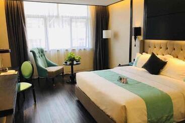 Xana Hotelle Nanjing Xinjiekou Daxinggong Metro Station