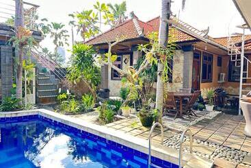 פנסיון Bali Nusa Village 3