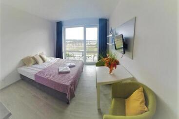 هتل آپارتمان Sea Power Horyzont