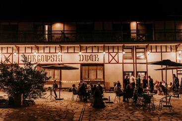 مبيت وإفطار Targowski Dwór Mazury