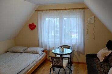 Dom Słoneczko Pokoje Do Wynajęcia W Białowieży