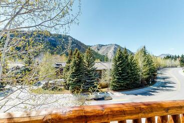 فندق Wood River Condo