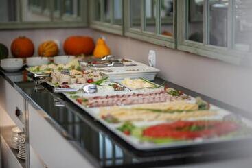 ペンション Villa Vis A Vis