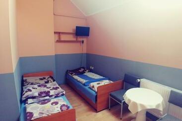 הוסטל Ośrodek Sportowo Wypoczynkowy Pustynia