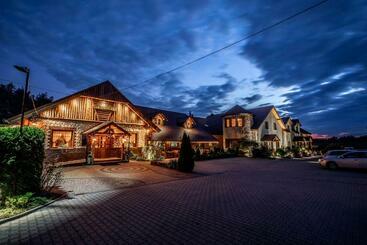 فندق صغير Zajazd Chata Staropolska