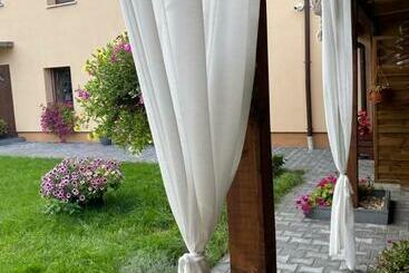 ベッドアンドブレックファースト Uroczysko Oleśnica