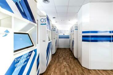 هتل کپسول Resting Pods   Zzzleepandgo Modlin Airport Wmi