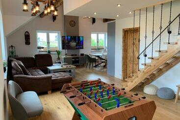 פנסיון Black Horse Apartament’s