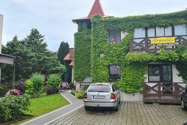 פנסיון Renesans