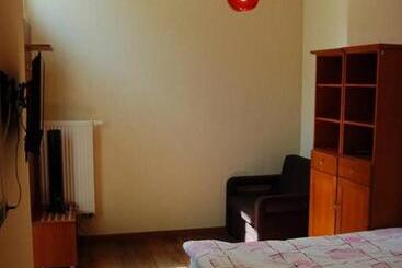 Общежитие Dom Weselny ,, Anna