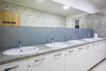 فندق صغير Marathon Noclegi