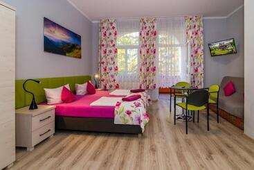 مبيت وإفطار Willa Diament