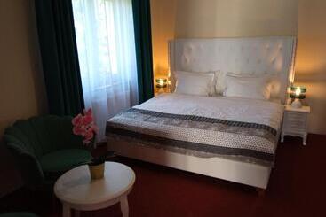 בית מלון כפרי I Restauracja Admirał