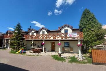 Pokoje Gościnne Justyna   Podlesice 34