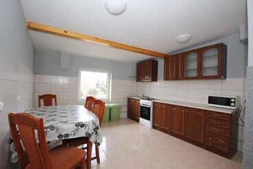 Отель Trzy Korony świecie