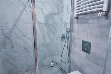 アパートホテル Kamienica łódzka