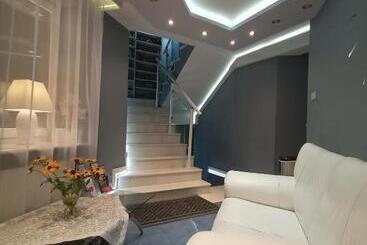 پانسیون Pokoje Hotelowe Nad Zalewem