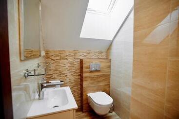 بنسيون Pokoje U Anny