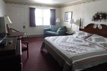 Amish Country Motel