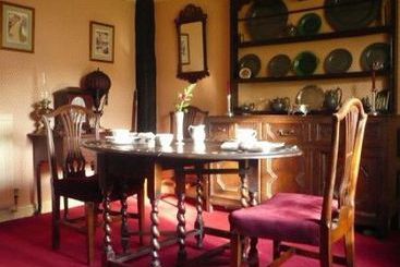 민박 Argyll Cottage