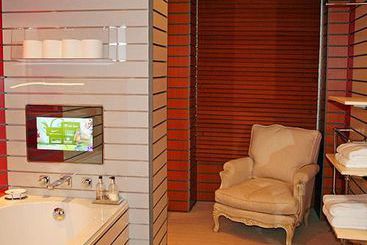 تختخواب و صبحانه Oak House No 1