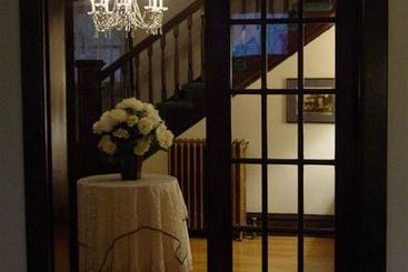 تختخواب و صبحانه The Mcfarland Inn