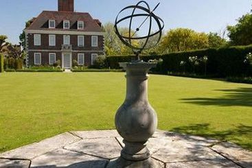 ベッドアンドブレックファースト The Salutation