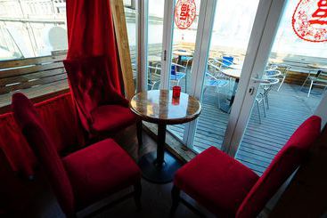 Captain Hostel