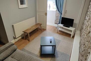 בית מלון כפרי Kings Arms