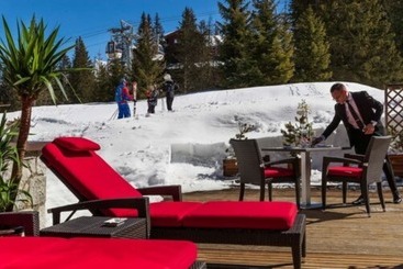 Отель Le Palace Des Neiges