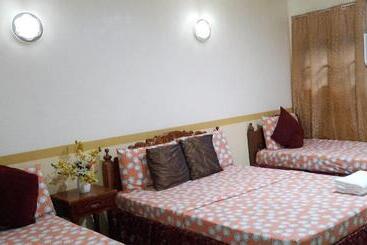 فندق Lucky Garden Inn