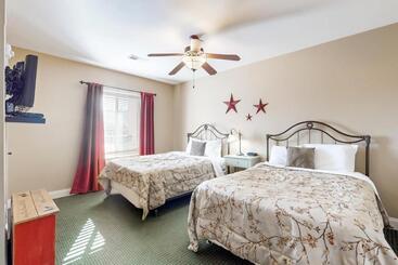 בית מלון כפרי Summit Manor Condominiums