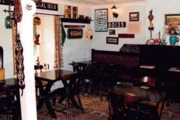 هتل The Hollybrook Country Inn