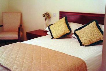 هتل The Hollybrook Country Inn