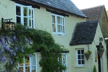 ホテル The Jolly Tar