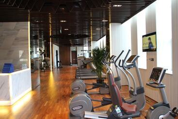 Отель Wyndham Garden Yuhuan Downtown