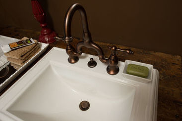 تختخواب و صبحانه Kara S Kottages @ W. Main St