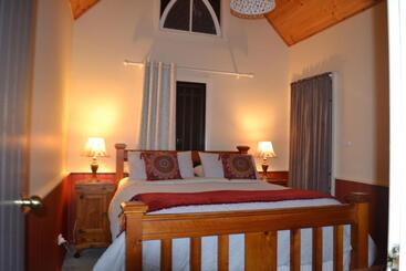 Mulberry Cottage Unique B&b Accommodation