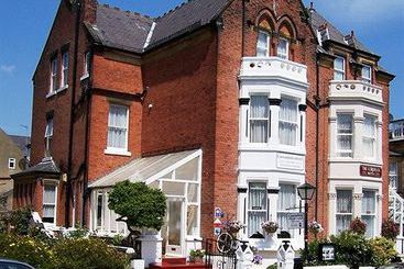 بنسيون The Cavendish