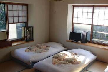 פנסיון Fujihakone Guest House