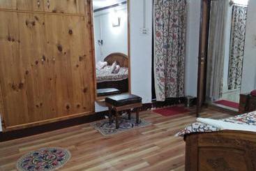 پانسیون Himalayan Cottage
