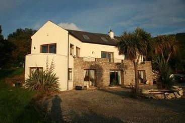 بنسيون St Patrick's Stream